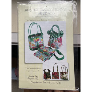 Mini Bags quilt pattern by Aunties Two quilt pattern